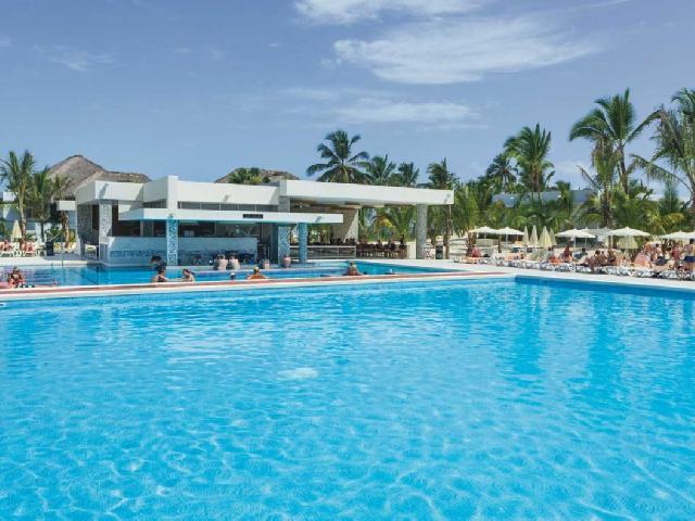 RIU Republica Swim Up Bar RIU Republica Swim Up Bar