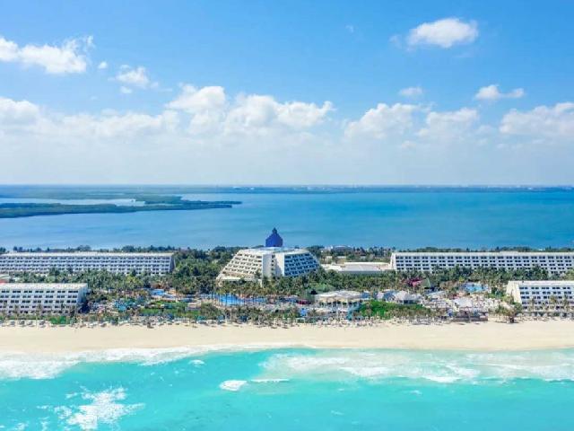 Cancun graduation trips for high school seniors