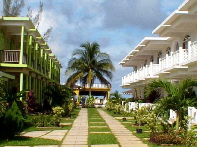 Fun Holiday Beach Resort - Negril Jamaica Fun Holiday Beach Resort - Negril Jamaica